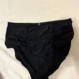 Raisins ruched swim bottoms